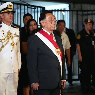 Perú estrena presidente tras una nueva crisis política