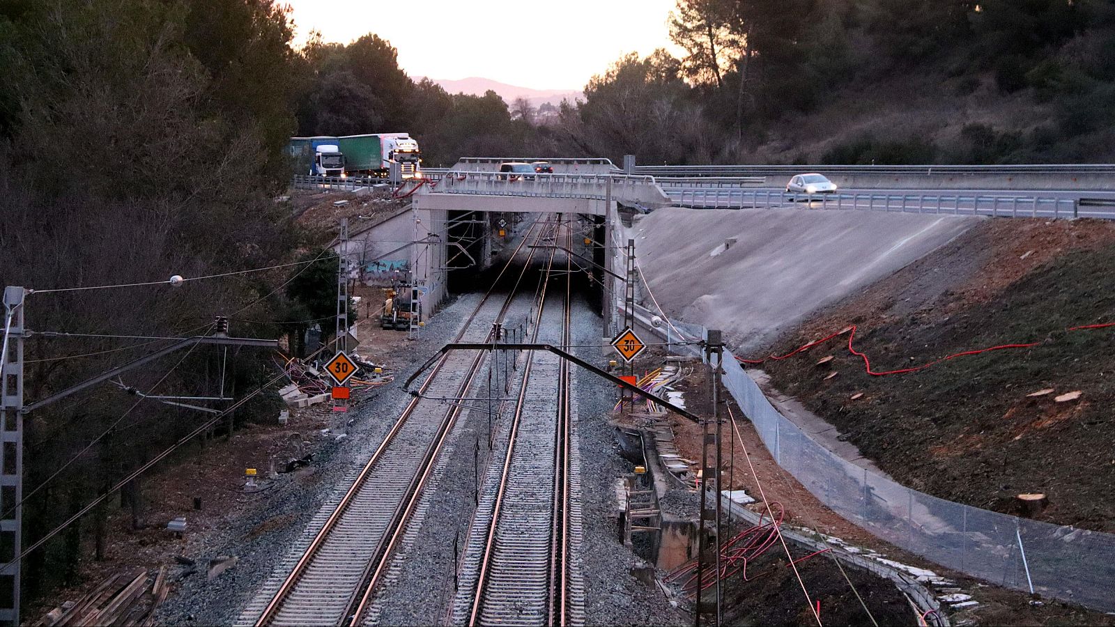 Rodalies funciona a mig gas un mes després de l'accident de Gelida | ANNA PUJOL