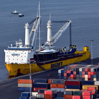 China libera de aranceles a 53 países africanos