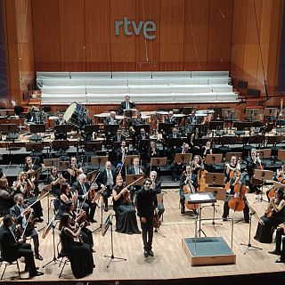 Javier Comesaña con la OSCRTVE