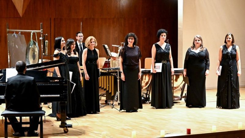 Fila cero - OCNE: Un estreno de Eva Ugalde por Feminalia - 22/02/26 - Fila cero | Escuchar