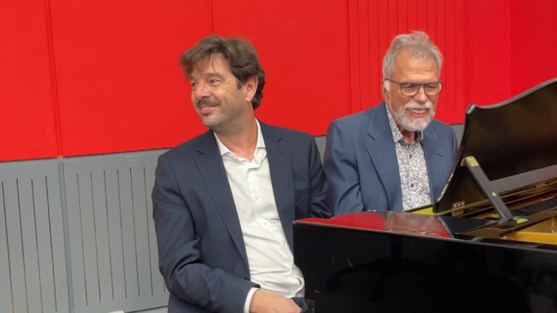 El ojo crítico - Josep Colom y Javier Laso: Dos generaciones de piano juntas en "Mozart & Schubert" - Escuchar ahora