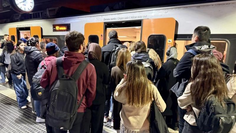 El mat� de R�dio 4 - SEMAF pressiona Ferrocarrils amb una vaga que deixa trens al 50% - El mat� de R�dio 4 | Escoltar