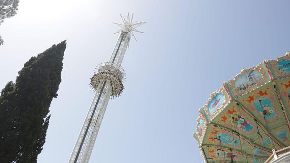 El Tibidabo incorpora les lletres "Barcelona" al mirador
