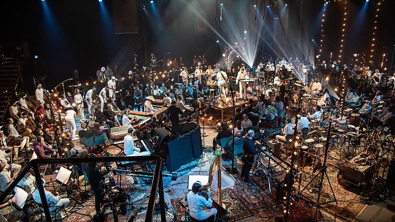Cuando los elefantes sueñan con la música - Snarky Puppy & Metropole Orkest - 24/02/26 - Cuando los elefantes sueñan con la música | Escuchar