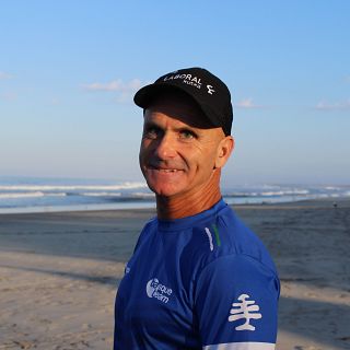 Surf adaptado con Aitor Francesena, "El Gallo"