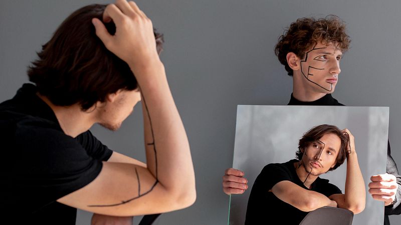 Debatim amb Eva moreno narcisisme i sexualitat: sexe davant del mirall - Xavif�rnia | Escoltar