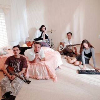 Niña Polaca, Kneecap, Amatria  y Courtney Barnett