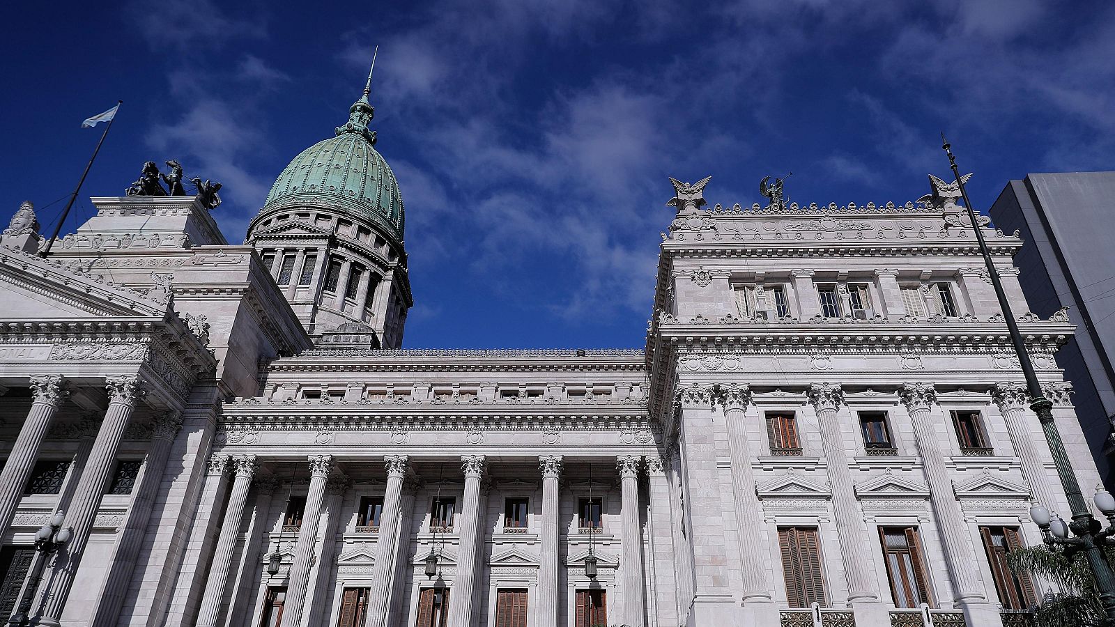 Cinco continentes - La reforma laboral argentina - Escuchar ahora