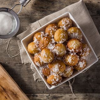 ¿Cómo se preparan los buñuelos típicos de esta época?
