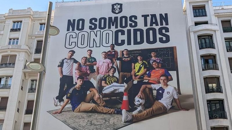 Bon dia i bona sort - Piqu� torna a provocar al madridisme amb una pancarta - Bon dia i bona sort | Escoltar