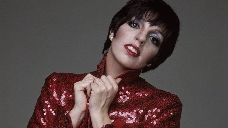 Bon dia i bona sort - Qu� tenen en com� Liza Minelli, Miley Cyrus i Gracie Abrams? - Bon dia i bona sort | Escoltar