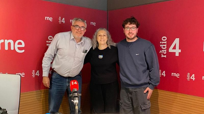 Efectve: Carme Sansa, una trajectòria exemplar - Són 4 dies | Escuchar