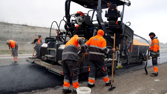Comencen les obres d'urgència de millora del ferm de l'A-2