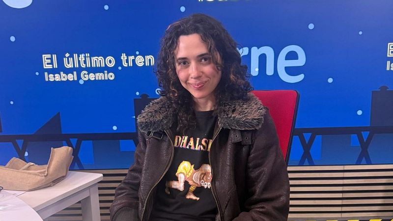 Alice Wonder en acústico - El último tren | Escuchar