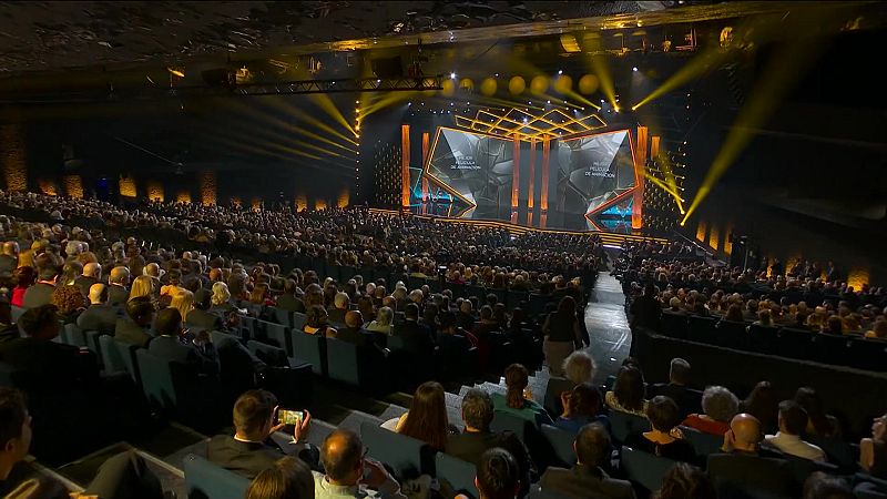 L'Entrellat - Cristina Brondo: "El millor dels Goya van ser les festes" - L'Entrellat | Escuchar