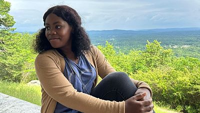 Juliana Mbengono publica 'Hijas de la mujer' - �frica hoy | Escuchar