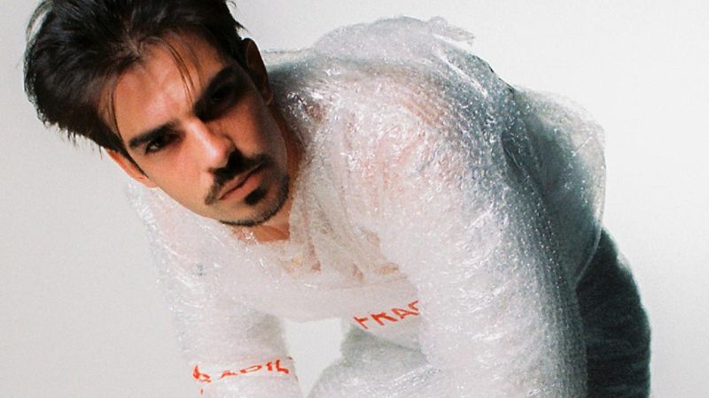 Segona hora: Xavibo presenta "No te enamores" abans d'actuar a Barcelona - Xavif�rnia | Escoltar