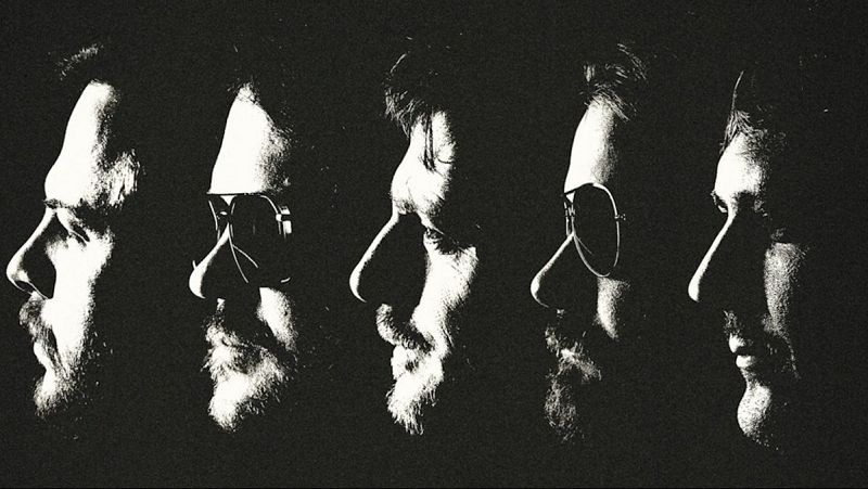 Sin rodeos - El inabarcable Johnny Blue Skies se amotina tras la medianoche - 05/03/26 - Escuchar ahora