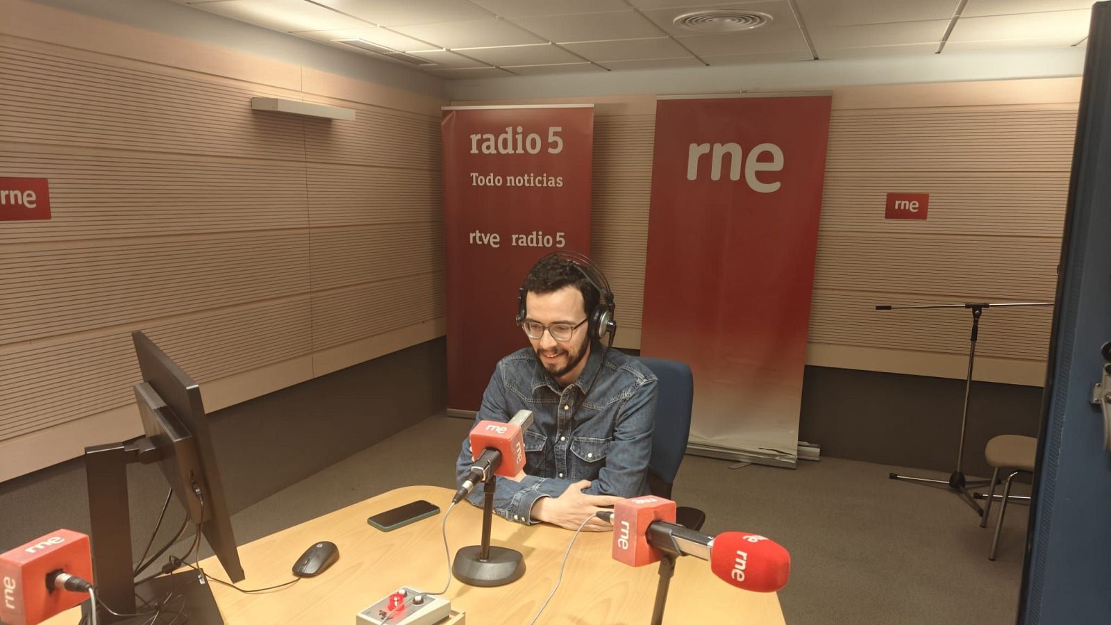 Entrevista electoral:  Miguel Ángel Llamas (Podemos- Alianza Verde) - Las mañanas de RNE | Escuchar