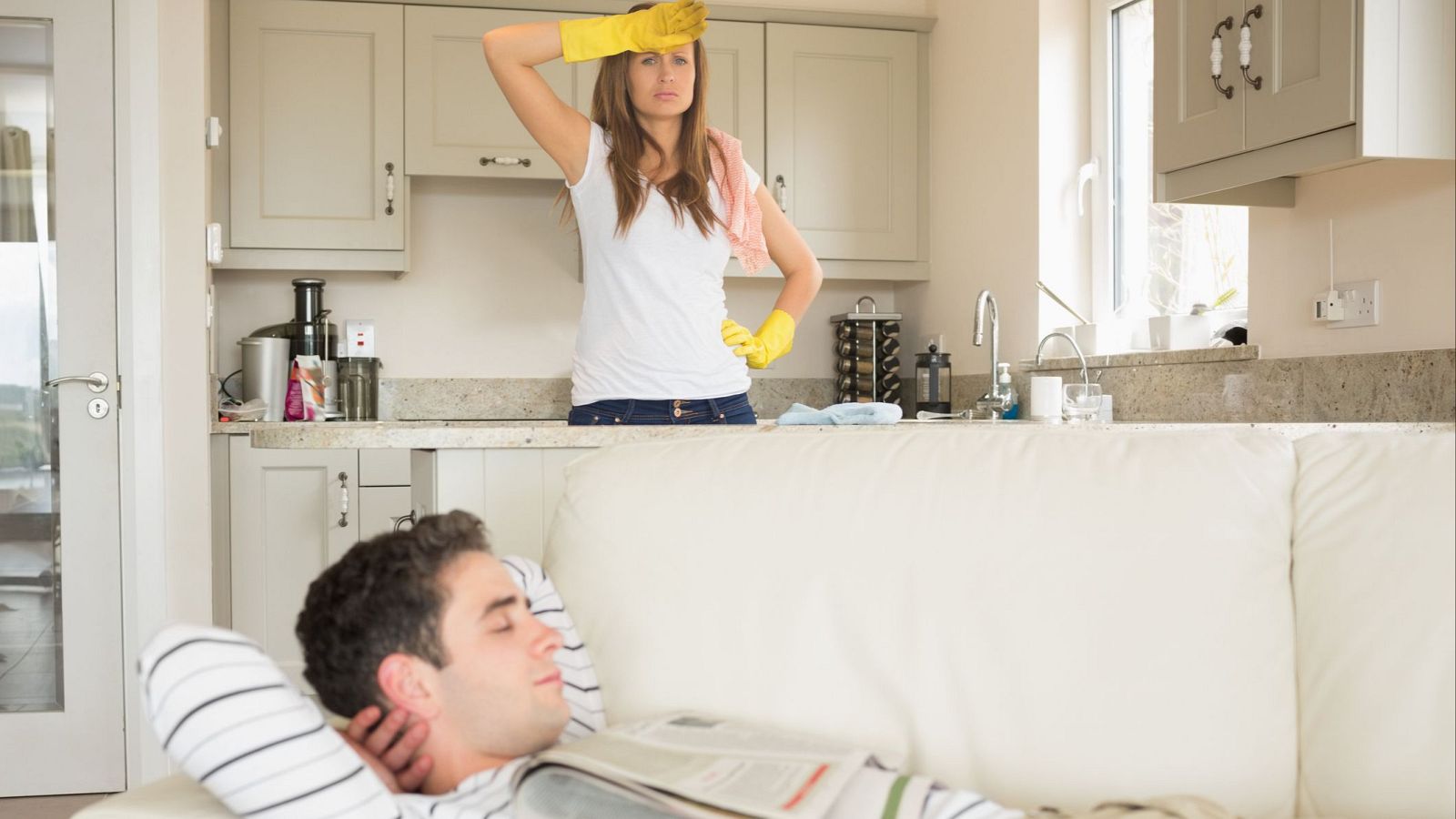 El impacto económico de las 'tradwife' - Mediodía en RNE | Escuchar