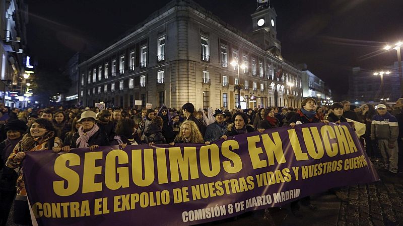 Crónica de España - 2013: Moda, redes sociales y feminismo, con Ana Velasco Molpeceres - Crónica de España | Escuchar