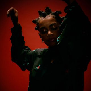 Bienvenida, Joya Mooi