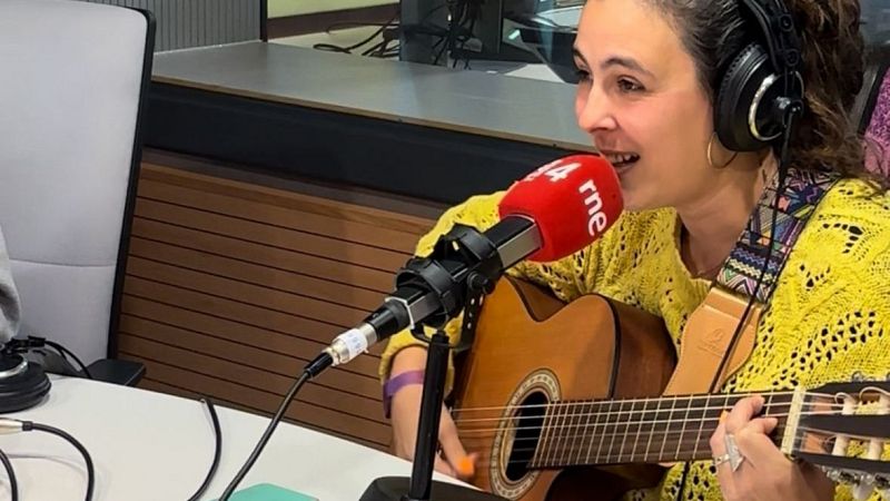 El mat� de R�dio 4 - 'Sarandonga' en directe amb Cesc Sansalvad� i Laliarumba! - El mat� de R�dio 4 | Escoltar