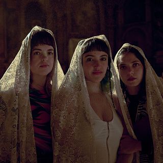 Elena Carat, Serigosa, Niños Luchando…