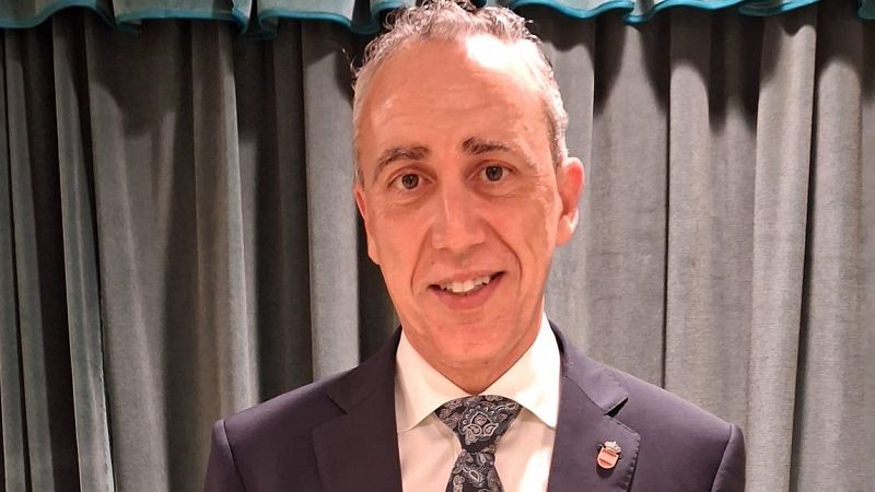 No es un día cualquiera - Entrevista a Miguel Ángel Ruiz | Escuchar