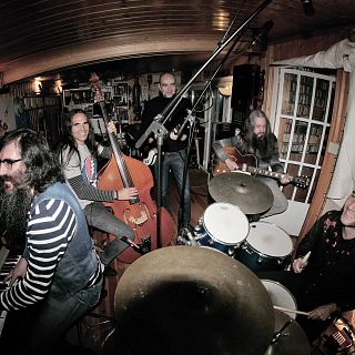 Corizonas, Harry Styles, Hoonine y Weird Nightmare