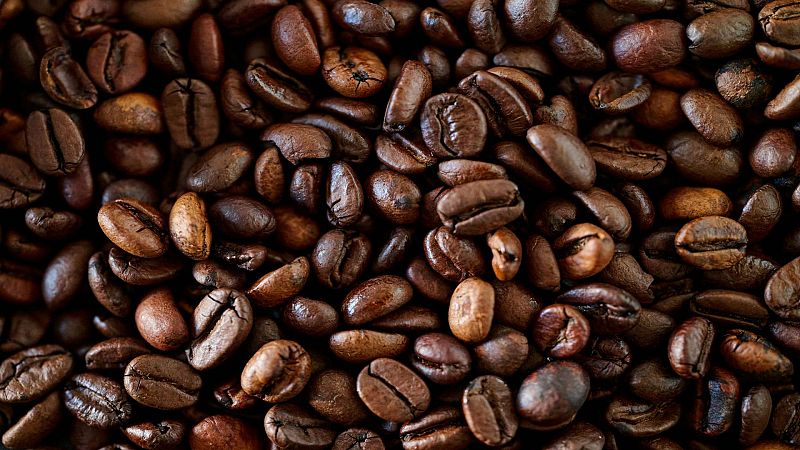 A lo loco y con patines - Canciones aromáticas a precios populares - 10/03/26 - A lo loco y con patines | Escuchar