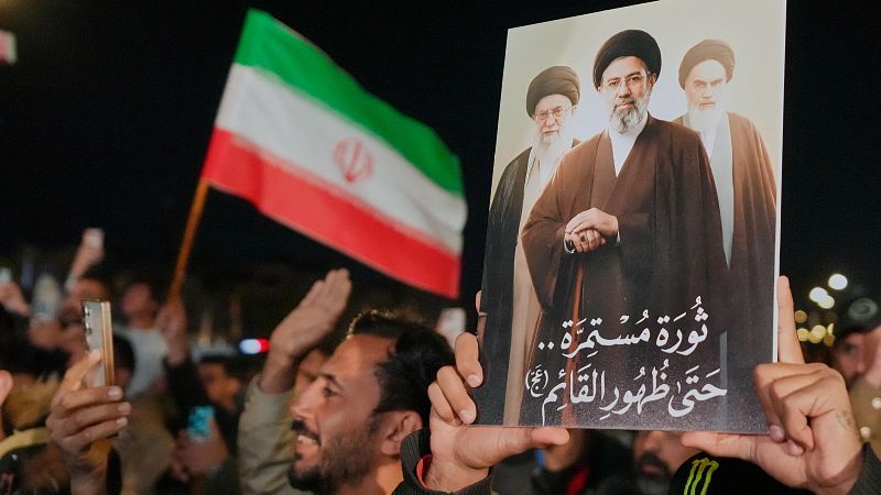 Cinco Continentes - Irán, de momento, resiste - Escuchar ahora