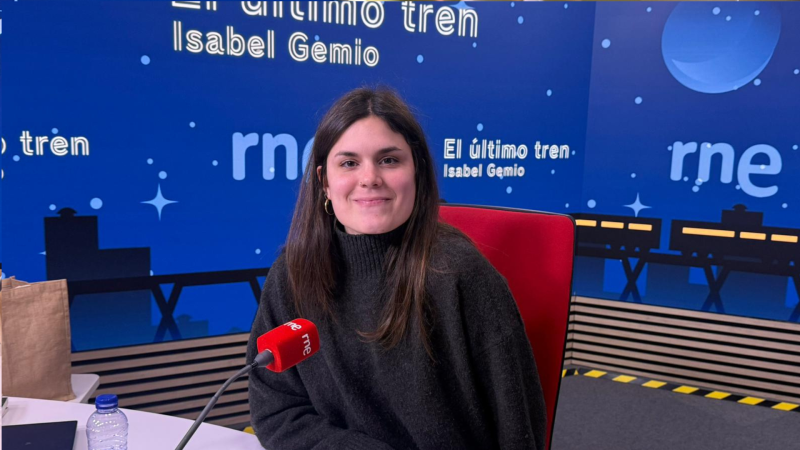 El último tren - 1H – Jóvenes y feminismo; poesía para la madrugada - 09/03/26 - El último tren | Escuchar