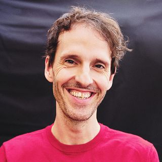 Hans Laguna y el teatro de la autenticidad en las estrellas del pop