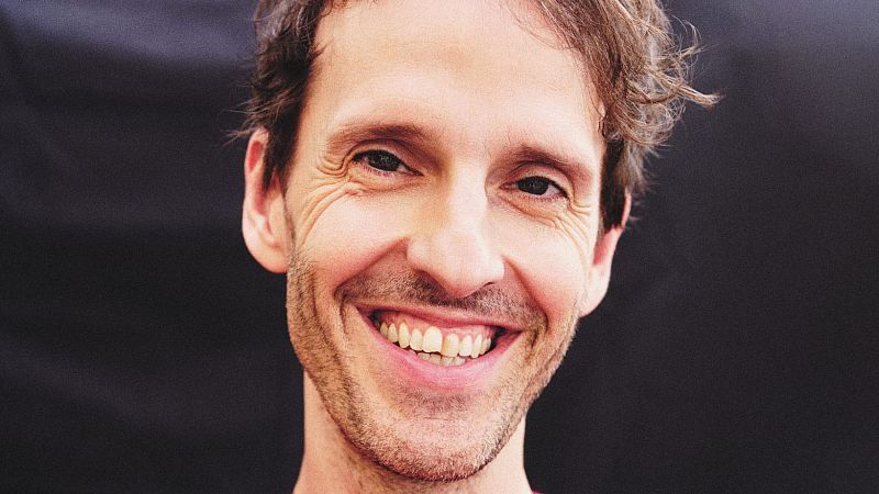 Hans Laguna y el teatro de la autenticidad en las estrellas del pop - Mañana más | Escuchar