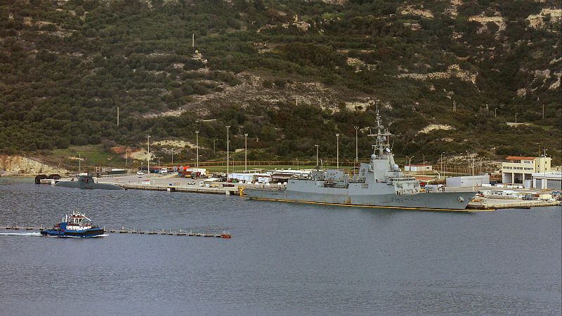 La fragata española Cristóbal Colón llega a Chipre - Españoles en la mar | Escuchar