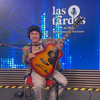 Coti, entrevista y actuación en directo