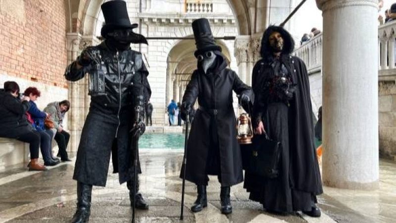 Historia y ciencia por un tubo - El médico de la peste: del horror a la máscara de carnaval - 18/03/26 - Escuchar ahora