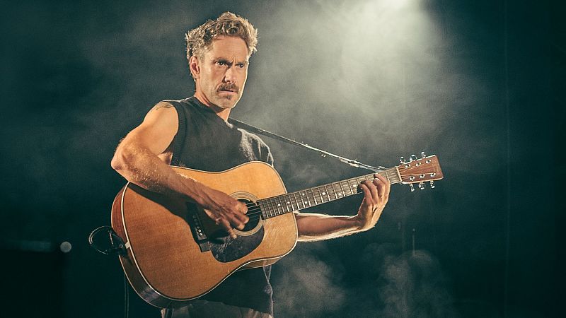 La sonrisa de Julia presenta "Enemigo", su último disco, en Santander - Cantabria Informativos | Escuchar