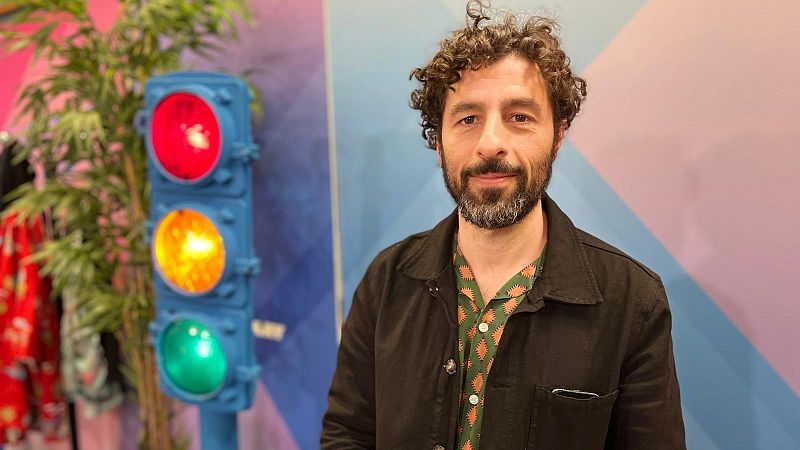 'Against the dying of the light' con José González - Mañana más | Escuchar