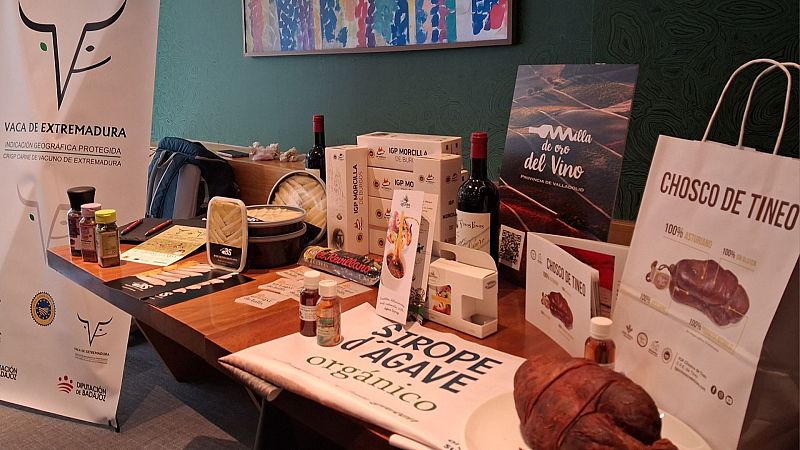 Viaje por Espa�a a trav�s de nuestros productos y alimentos - En clave Turismo | Escuchar