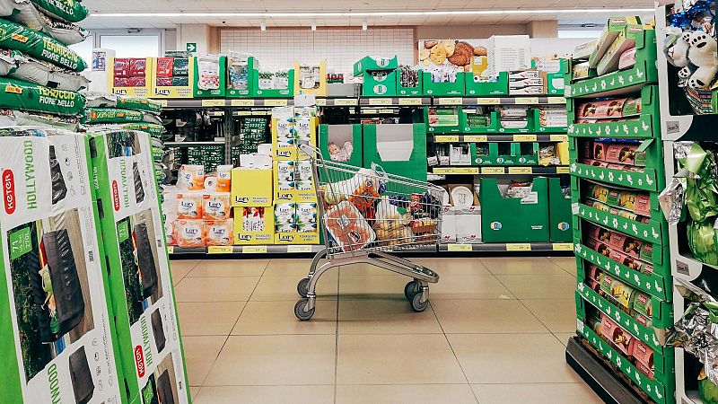 Bon dia i bona sort - La cistella de la compra costa un 40% més. Comparem els preus 2021-2026 - Bon dia i bona sort | Escoltar