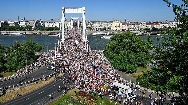 Wisteria lane - Noticias sobre los derechos LGTBIQ+ en Rusia, Hungría, Brasil y Ucrania - 14/03/26 - Escuchar ahora