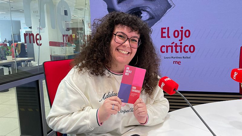 El ojo crítico - Aída González Rossi reflexiona sobre habitar cuerpos en 'Gorda sinvergüenza' - Escuchar ahora