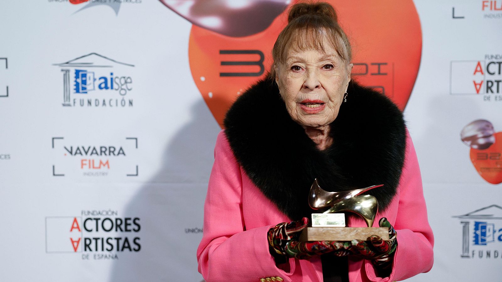 No es un día cualquiera - Tertulia de maduritos interesantes | Escuchar