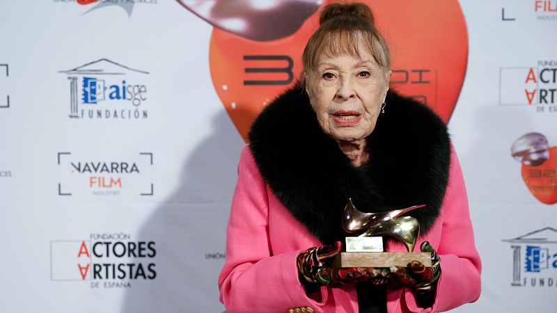 No es un día cualquiera - Tertulia de maduritos interesantes | Escuchar