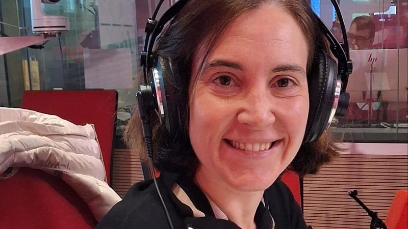 No es un día cualquiera - Efectos perversos con Boticaria García | Escuchar