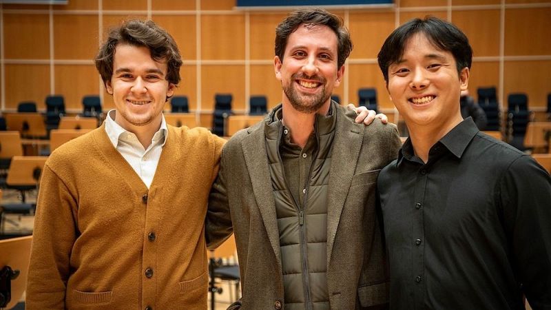 Caf� Zimmermann - Concurso de direcci�n de la MDR de Leipzig - 15/03/26 - Caf� Zimmermann | Escuchar