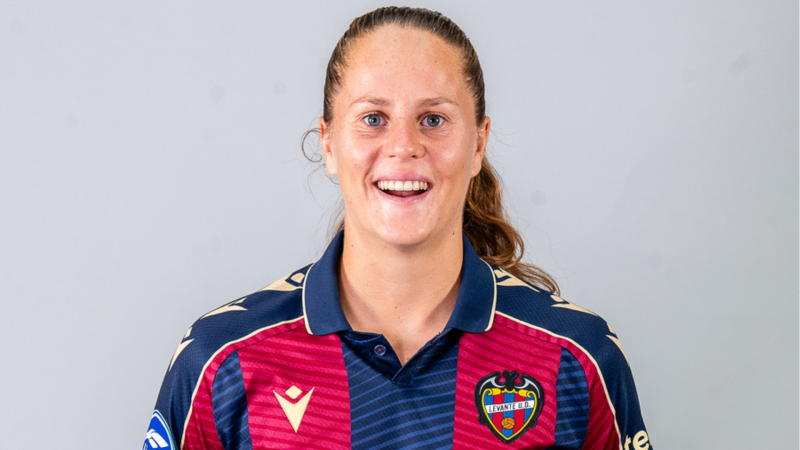 Eva Alonso, del Levante: "Tenemos que luchar cada día por la Liga F" - Tablero deportivo | Escuchar
